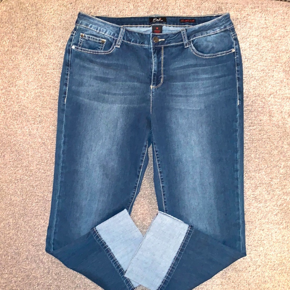 Earl Jeans